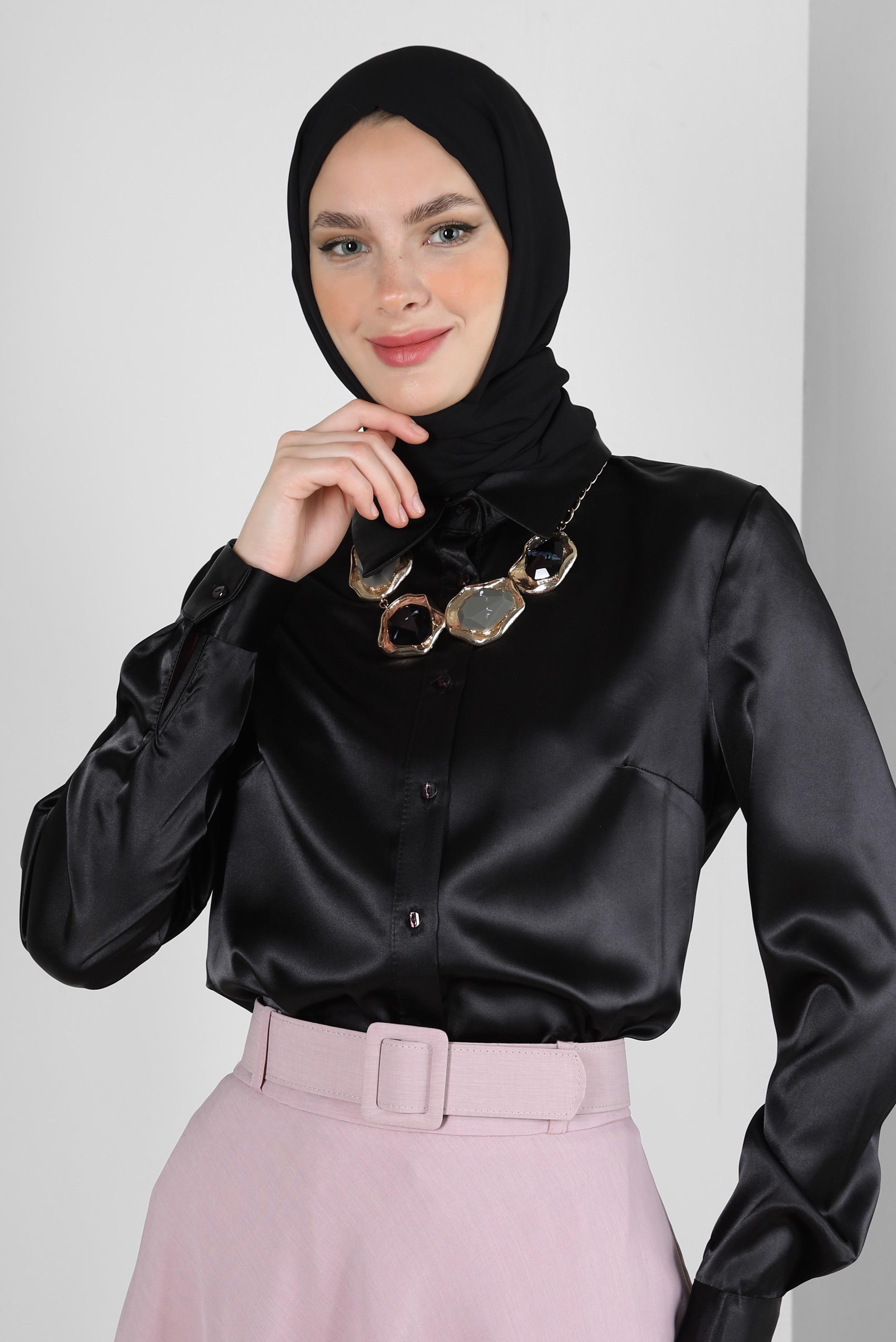 Tesettür giyim SİYAH DÜĞMELİ SATEN BLUZ 43755